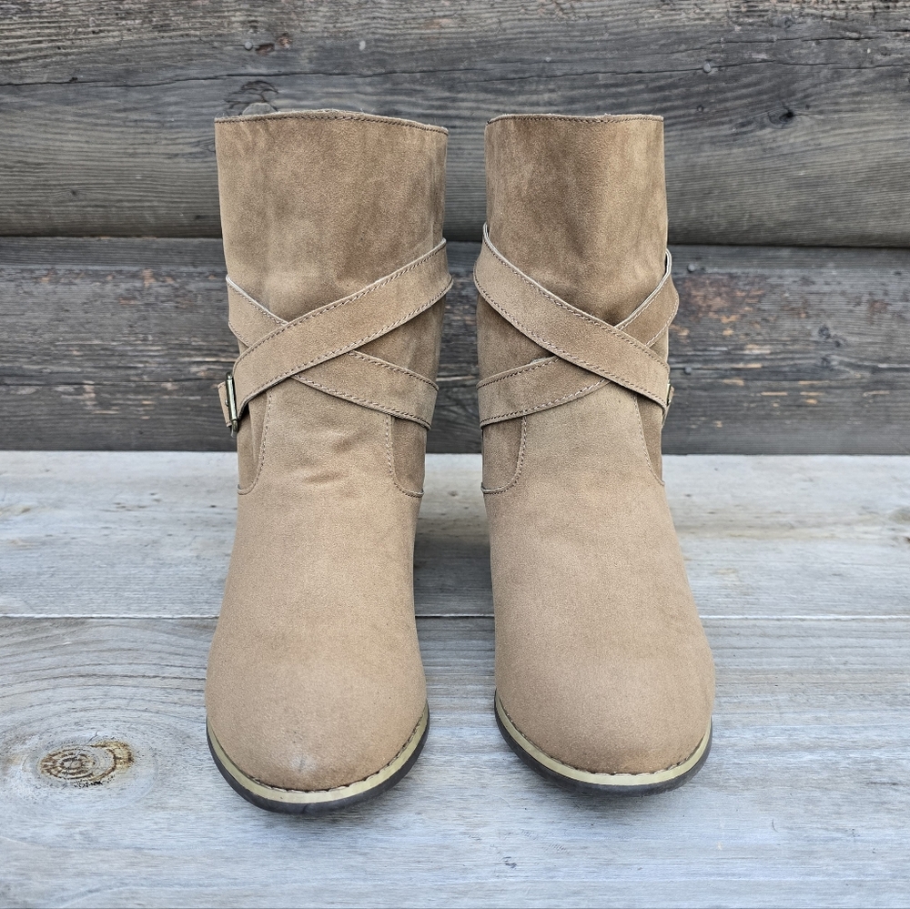 Muk Luks NEW!! Western Boho, Vegan Suede, Block Heel, Comfort Bootie 8M - Picture 8 of 16